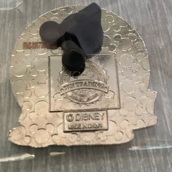 Disney Belle Pin NWOT - Picture 3 of 3